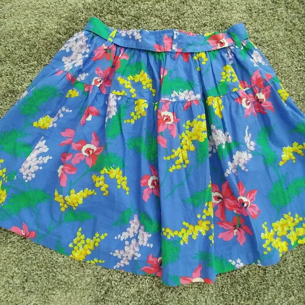 Gap Girls Flowered Skirt XL 12. Condition is 